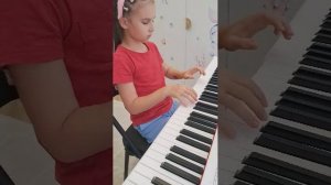 Играю на пианино прямой эфир