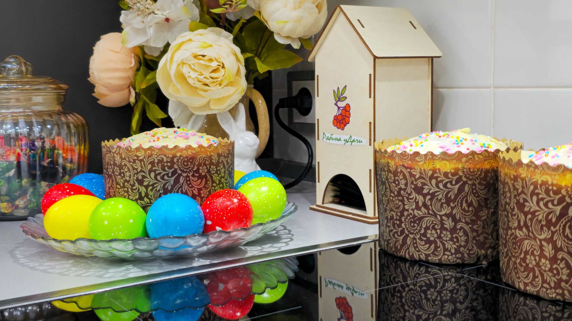 ГОТОВИМСЯ К ПАСХЕ И ОГОРОДУ ОДНОВРЕМЕННО/ПЕЧЁМ ТВОРОЖНЫЕ КУЛИЧИ, КРАСИМ ЯЙЦА, ПИКИРУЕМ ТОМАТЫ