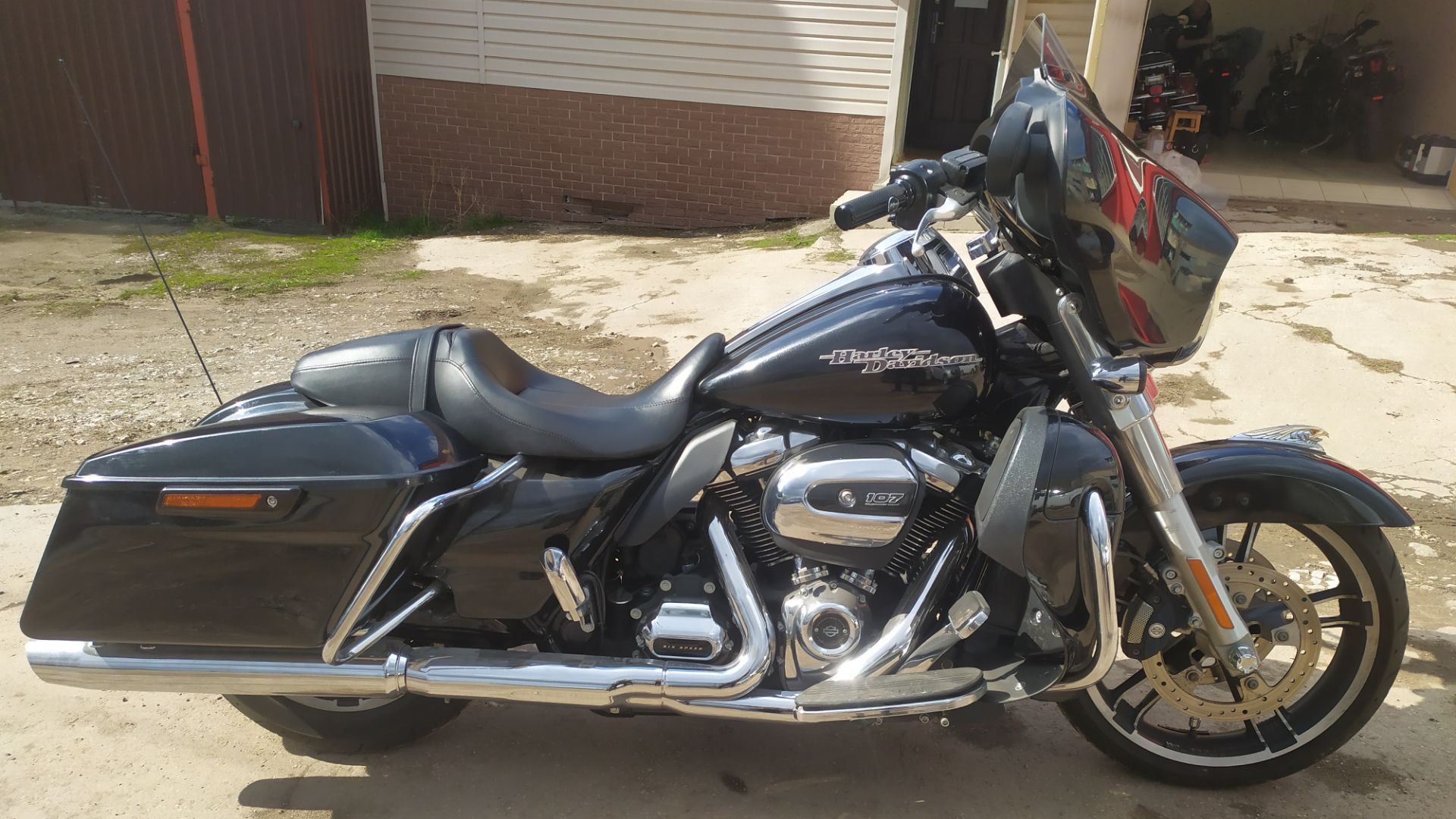 Harley-Davidson Street Glide Milwaukee Eight 107