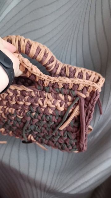 сумка из трикотажной пряжи.