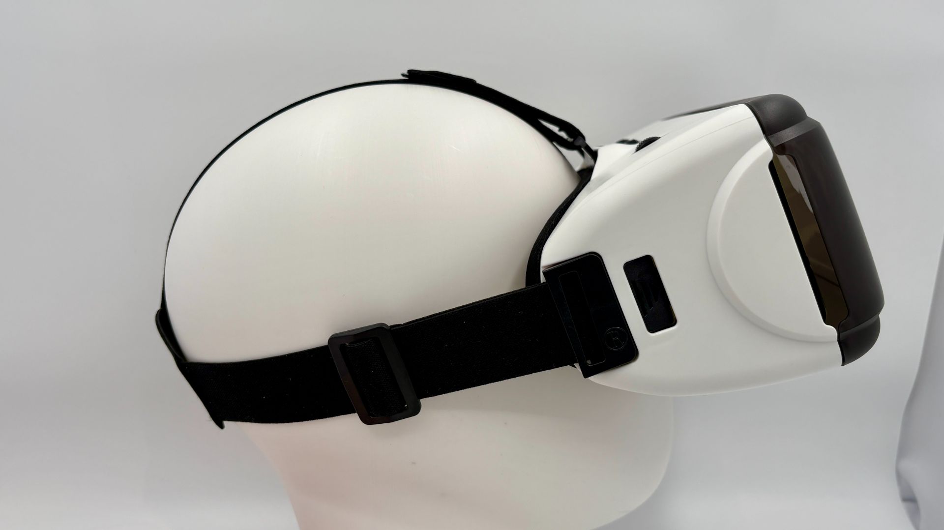 Обзор очков виртуальной реальности RITMIX RVR-100