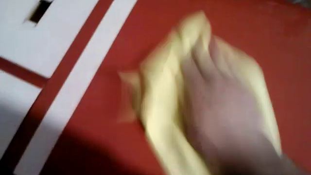 86- Финишная полировка крыла снизу пастой Doctor Wax.