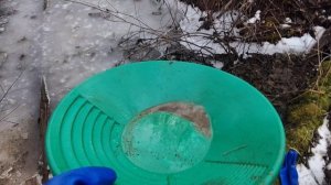 В поиске золотых самородков на прииске СССР