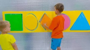 Ники и Крис - любимые истории с младшим братом