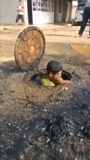 Наша служба и опасна и трудна