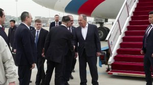 В Пекин с двухдневным визитом прибыл глава МИД России Сергей Лавров.