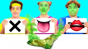 Откуси Лизни или Ничего Челлендж | Забавные Трюки с Едой от BaRaDa Challenge