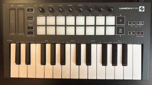 Обзор на Novation Launchkey Mini mk3
