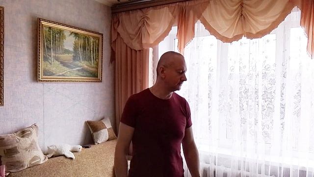 Решил помыть хрусталь от пыли.