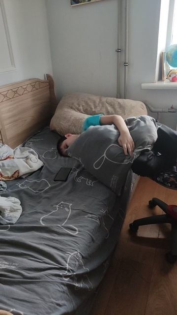 супер геймер даже когда устал гонится за своим телефоном