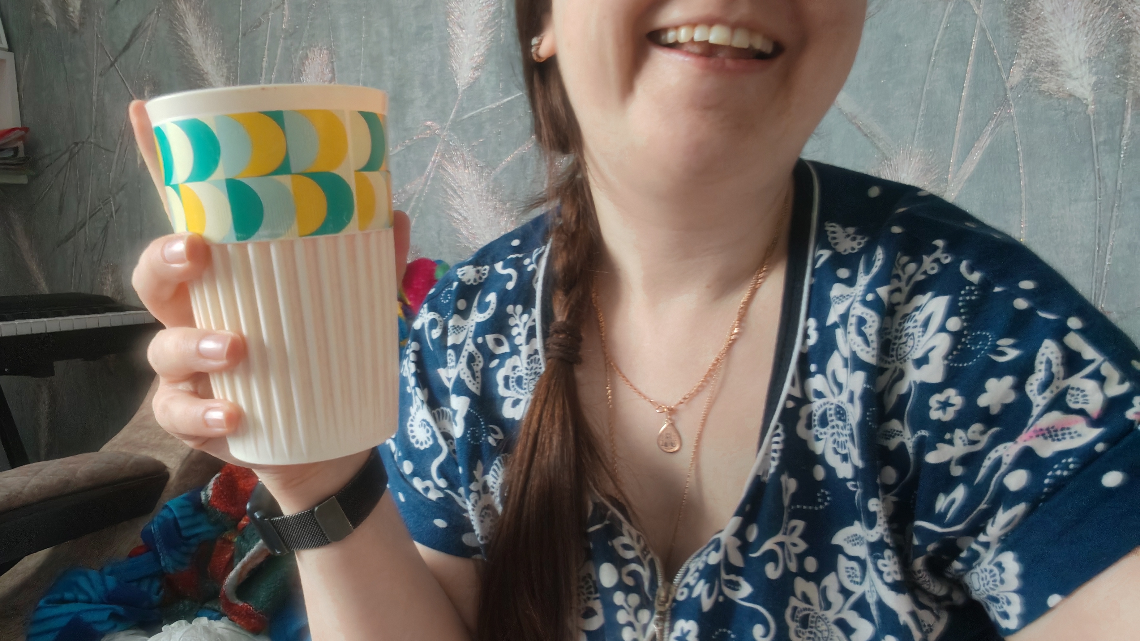 счастливо живу в деревне словно лето и весна радость и счастье