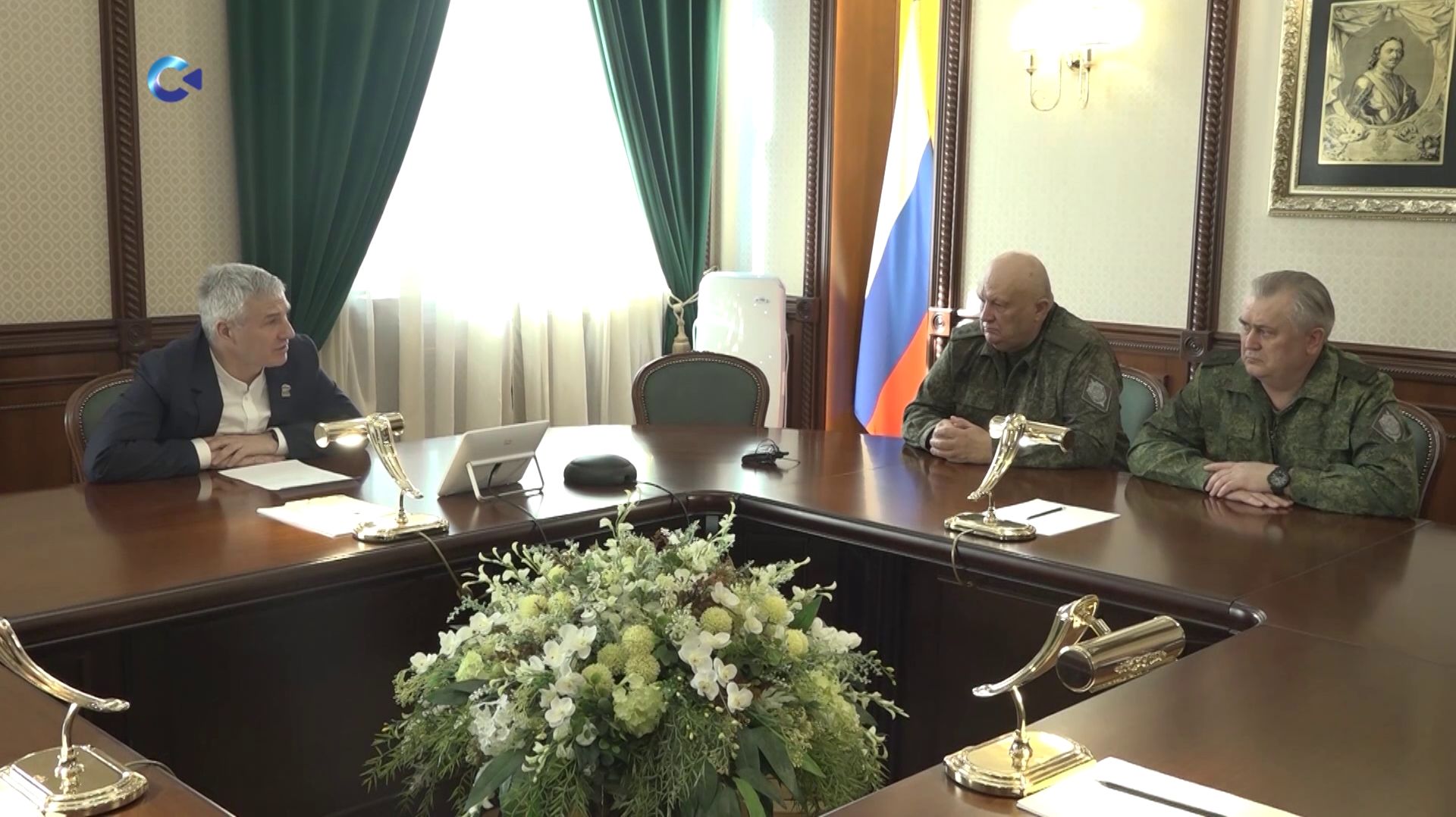 Артур Парфенчиков провёл встречу с новым руководителем Пограничного управления ФСБ Карелии