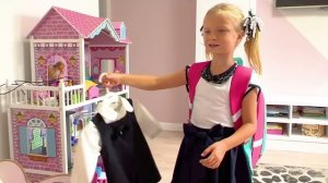 СОФУНЬЯ ШАЛУНЬЯ - СОФИЯ И НИКА ИДУТ В ШКОЛУ.