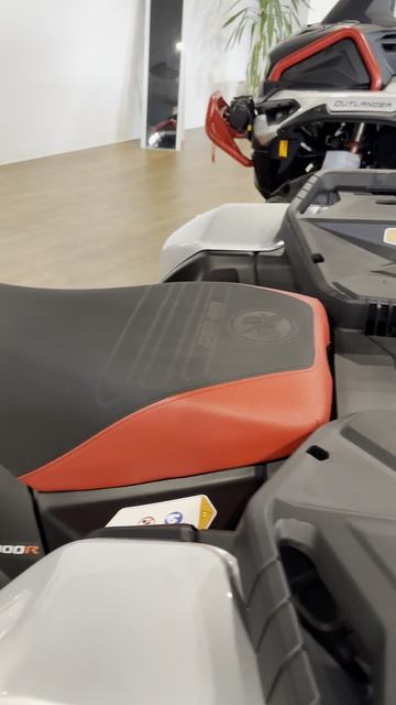 Продажа BRP Can-Am Outlander 1000R X MR, 2025 год во Владивостоке
