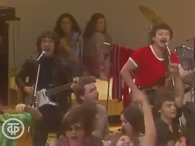 Группа "Динамик" - Мама купила мне гитару 1982 г. смотреть онлайн