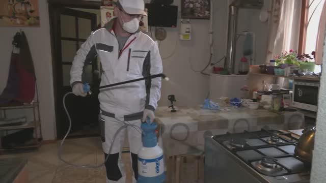 Мышиная лихорадка ГЛПС на даче: как не заразиться? Советы врача в репортаже Первого канала