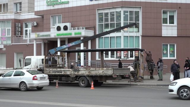 В Пушкино меняют остановочные павильоны