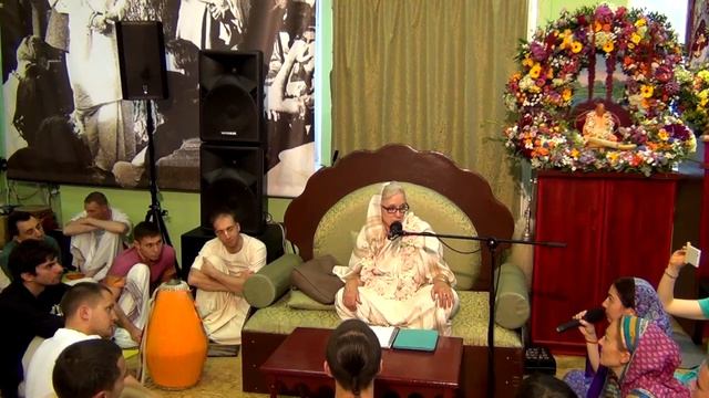 2 - 16 08 17 Вьясапуджа ШП подношение мат Нагапатни