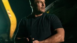 Курьер - Русский трейлер (Субтитры, 2026) Алан Ритчсон, Оуэн Уилсон