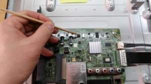 SAMSUNG UE40EH5007K не включается. Причина поломки.