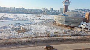 Весна в Якутске. Пора переезжать на дачу.