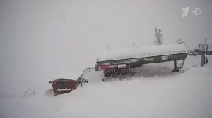 Зима вернулась в Сочи: город накрыл ливень с градом.