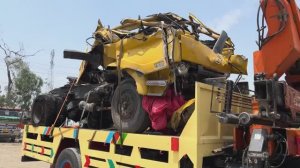 Чудеса пакистанских автомехаников. Ремонт грузовика после крупного ДТП