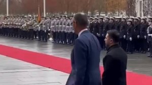 Наркофюрер Зеленский приехал в Берлин к Мерцу