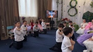 Танец мальчиков на 8 марта