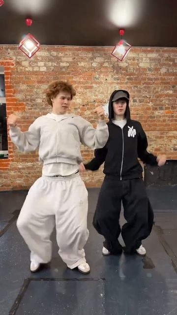 ИЩУ СЕБЕ ДЕВУШКУ 14-16лвл ГЛАВНЫЙ КРИТЕРИЙ НИЗКАЯ СТРОЙНАЯ И ГОТОВАЯ РАДОВАТЬ МЕНЯ СВОИМИ ФОТО И ВИД