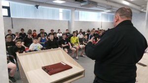 Каменским спортсменам рассказали о безопасности в современной городской и цифровой среде.