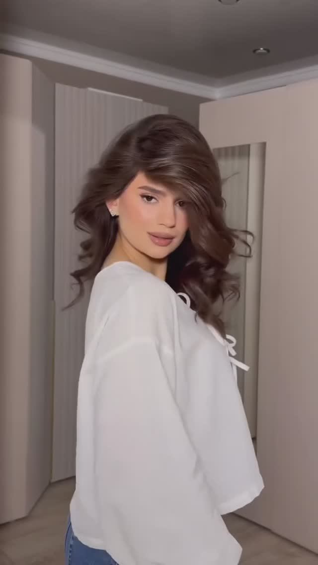 Трендовая укладка на утюжок #прическа #укладка #волосы #локоны