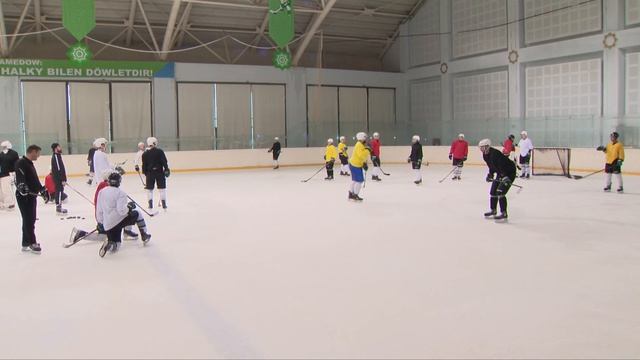 Сборная Туркменистана отправилась в ЮАР на чемпионат мира по хоккею