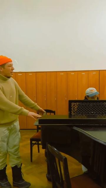 Вы уже нарядили ёлку  и купили подарки  ?  #марсель #новогодняя2022