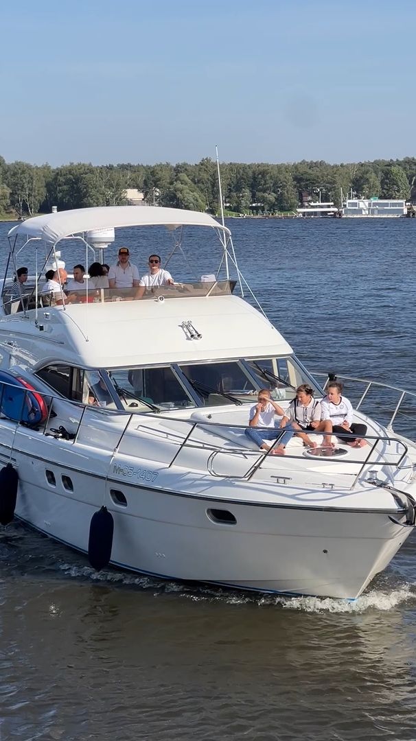 Аренда яхт в ведущей чартерной компании Подмосковная Ривьера