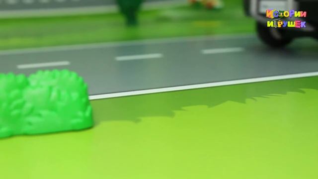 Видео для детей -Игрушечные мультики про машинки - полицейская и пожарная машина у видео Для детей -