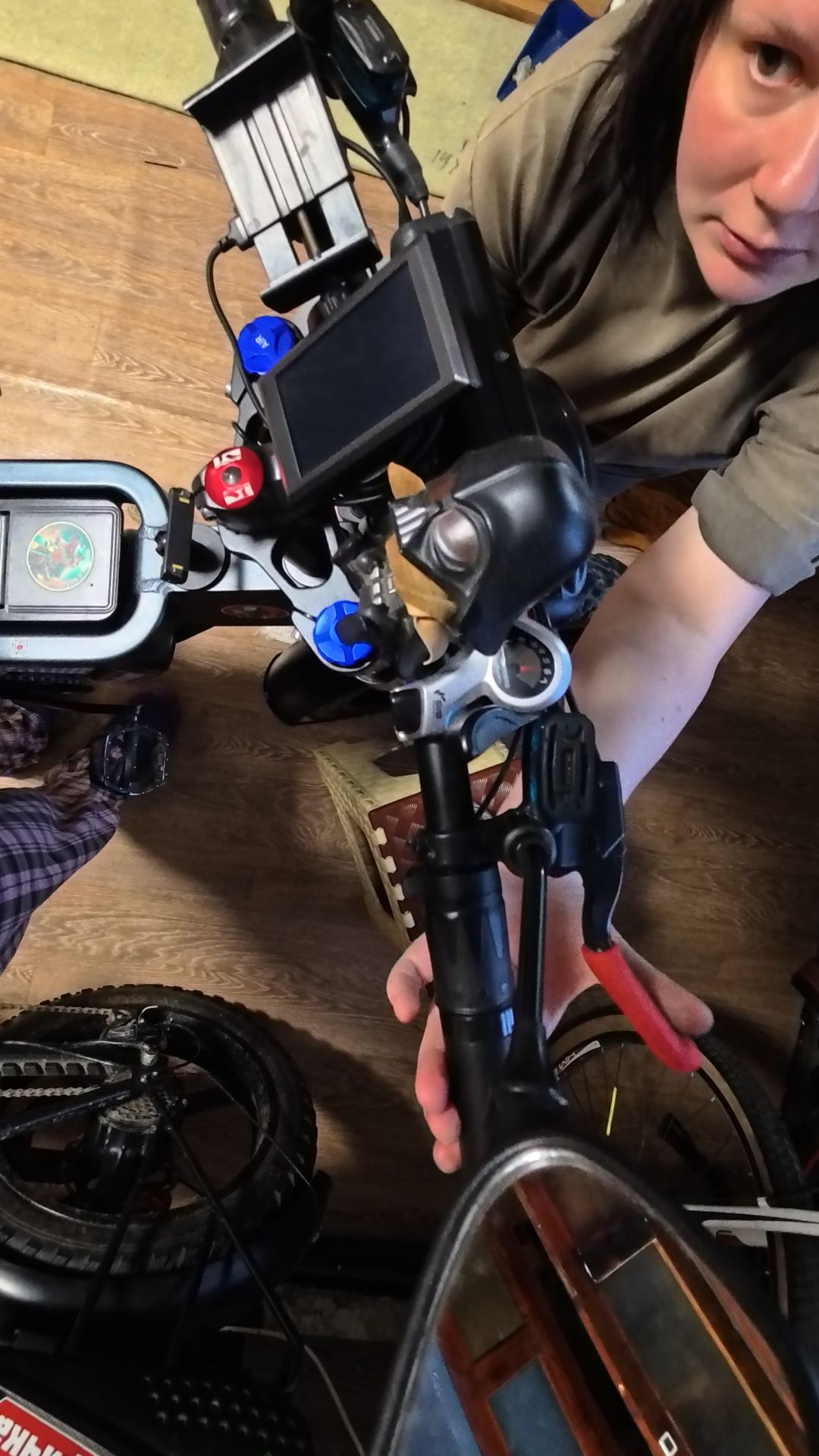 ASMR: Прокачка тормозов электровелосипеда Syccyba Impulse 🔧