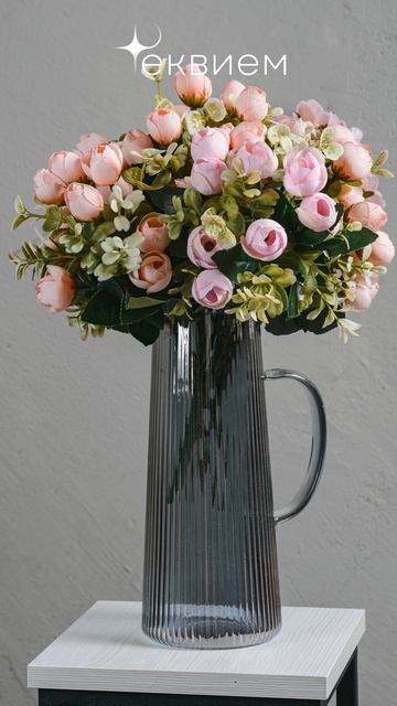 Нежные букеты к Радонице в Реквием