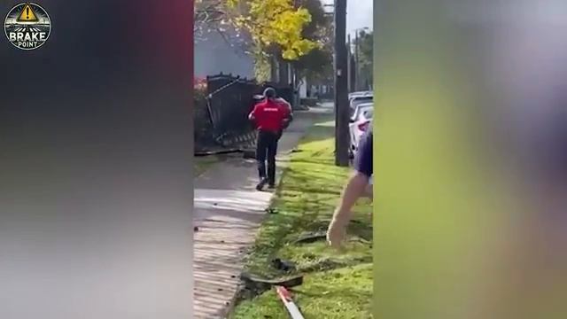 Idiots In Cars Road Rage 90 Jaw-Dropping Moments Caught Seconds Before Impact [get-save.com]