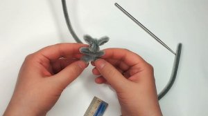 Миниатюрный зайчик - простая поделка из синельной проволоки | Заяц поделка