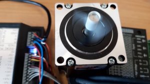 Плавный разгон шагового двигателя