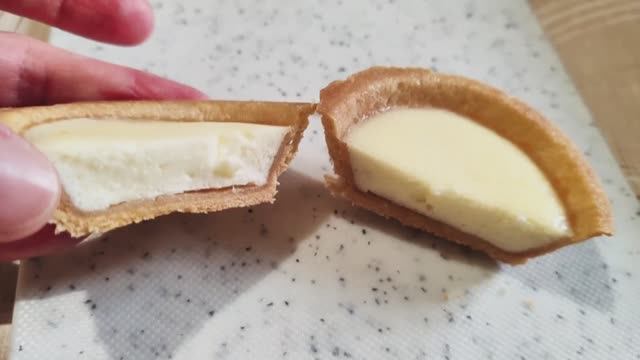 Мини-сметанники в хрустящих тарталетках. Лёгкий десерт за 20 минут!