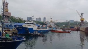 СТР "ПЛУТОНАС " УХОДИТ В РЕЙС С ПОРТА ДИОМИД