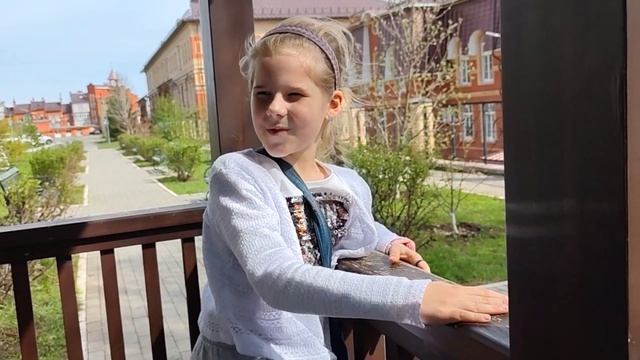 VLOG : Пасхальные подарки, прогулка, моя готовая косынка и выставка в Оренбурге.