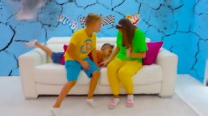 Ники и Крис - любимые истории с младшим братом