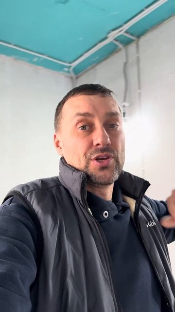 Робот-пылесос с самоочисткой: как правильно подготовить коммуникации? #ремонт #роботпылесос #shorts