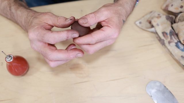 Свистулька из черной глины и роспись фарфором.