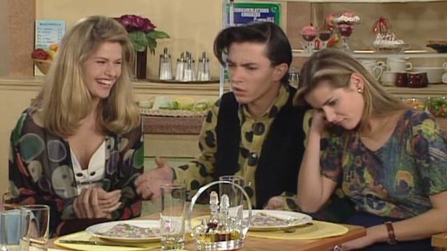 Элен и ребята 152 серия «Перемена» (сериал, 1992)