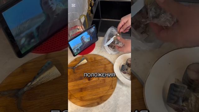 3 часть...Я купил дочке дом, а уже к вечеру её муж привёл
туда всю свою родню.