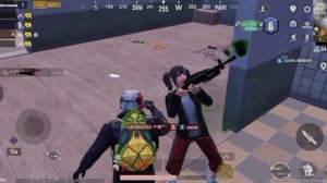 Пов: что я делаю когда прилетел в pubg mobile с другими в противниками